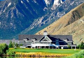 The stately Genoa Lakes clubhouse comes into view along with the high desert backdrop that makes this course a special one to play because of its sheer beauty in the shadow of the eastern slopes of the breathtaking Sierra Nevada mountains.